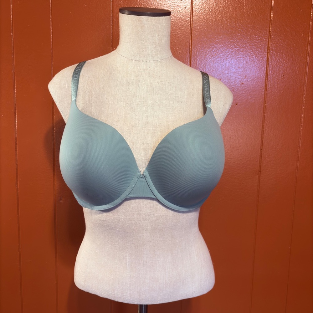 Victoria's Secret Smooth Molded Bra in Seafoam T-Shirt PushUp Full Coverage